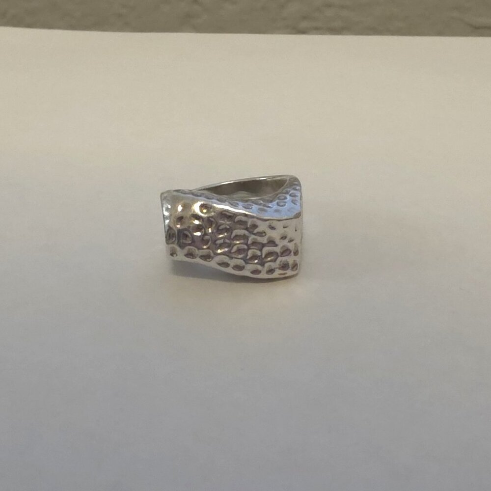 Silpada Rare Sterling Silver Hammered Wavy Ring R0828 Size 8
